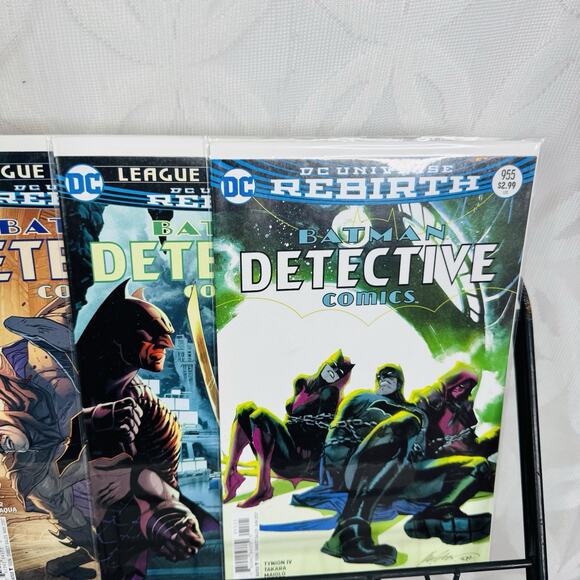 Detective Comics Batman 946-948 951-956 966 971 974-975 980 990 992-993 996-998 - Picture 2 of 8